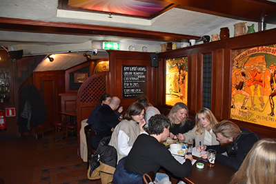 Pub Foto 3